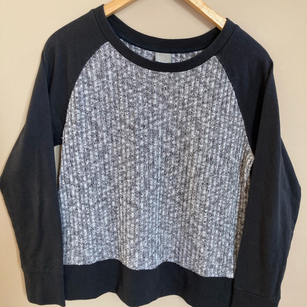 Bench sweater